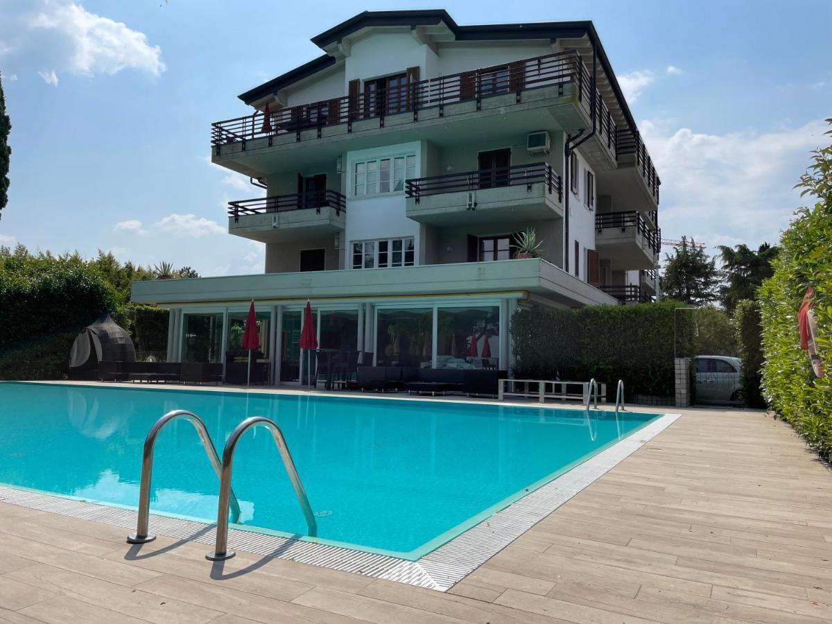 Residence Alexandra Stay Sirmione Exteriér fotografie