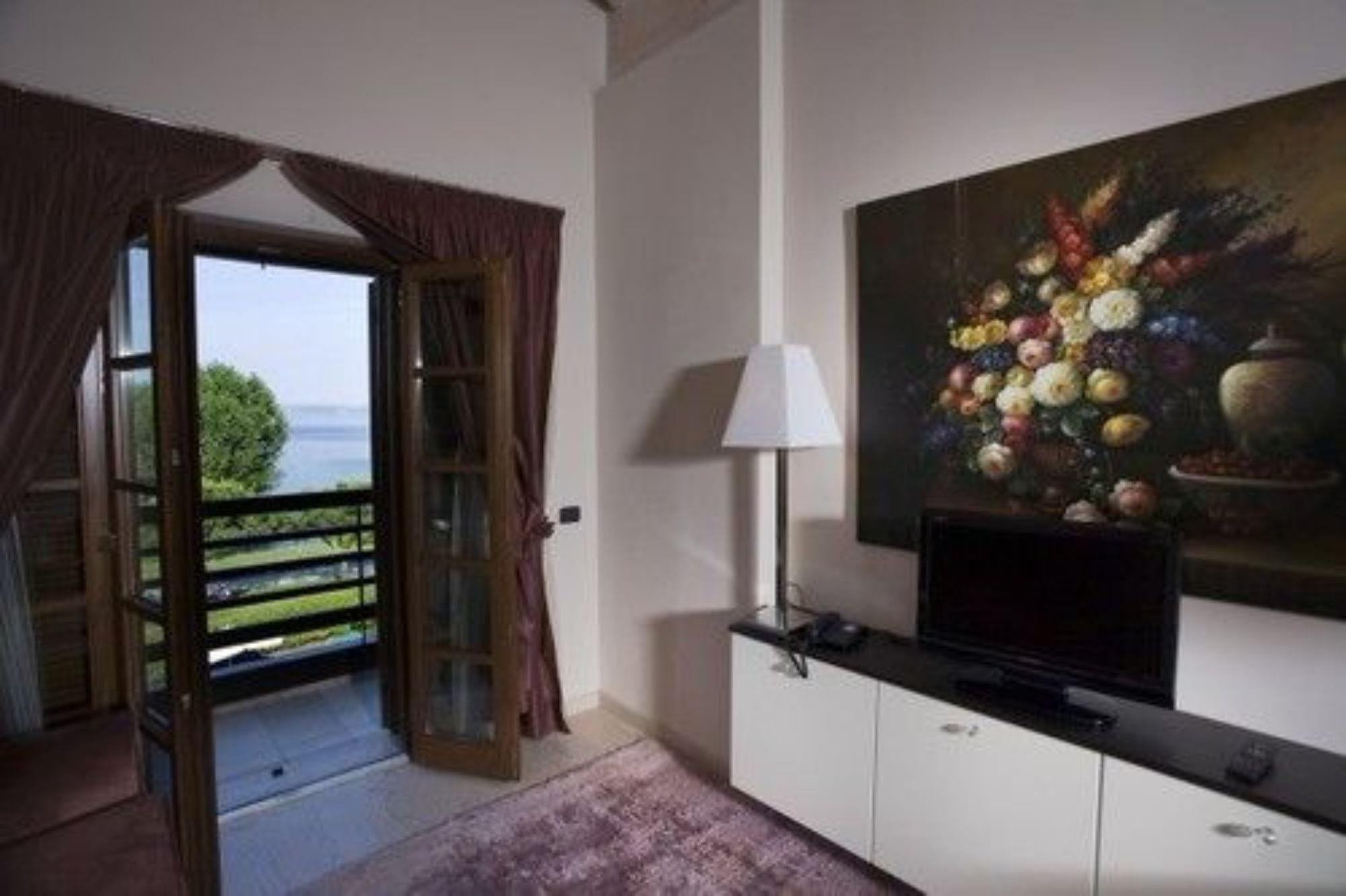 Residence Alexandra Stay Sirmione Exteriér fotografie